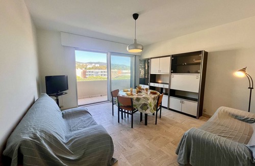 La Croix-Valmer Apartment | Cavalaire: 1BR Apartment, 300m to Beach, AC, Balcony