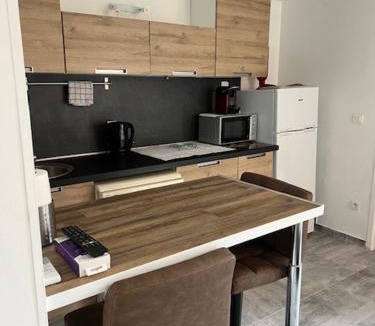 Cavaliere Beach Apartment | Cavalière studio 2 pers terrasse