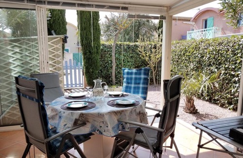 Gruissan Villa | CE 11 GRUISSAN / Pavillon avec 3 chambres et véranda
