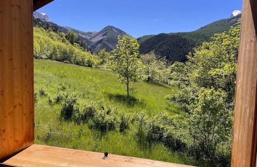 Colmars Ski Chalet | Chalet in beautiful old hamlet at the start of the most beautiful hikes