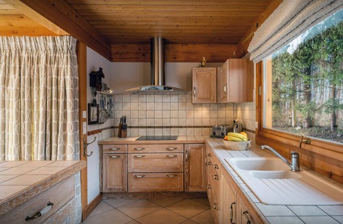 Saint-Jean-de-Sixt Ski Chalet | Chalet J'Elage - family base 10p, open fire & mountain views - OVO Network