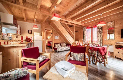 Vacheresse Ski Chalet | Chalet La Dranse 4 Étoiles with Mountain View, Private Garden and Wi-Fi