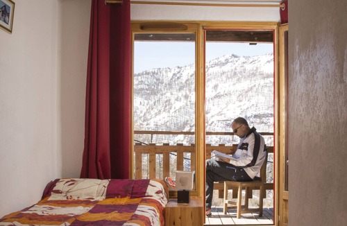 Chateau-Ville-Vieille Hotel | Chalet La Vie Sauvage