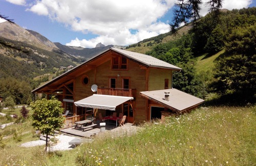 Allos Ski Chalet | CHALET Lumière