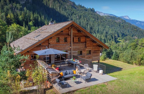 Manigod Ski Chalet | Chalet Saint Joseph - heart of nature stay for 15 - OVO Network