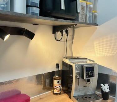 Basse-Ham House | Chambre rénovée dans appartement de 70m2