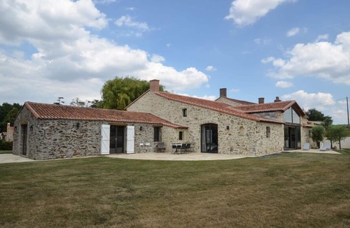 Oree d'Anjou House | Charm and comfort in the middle of the vineyards