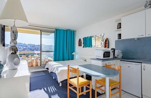 Biarritz Apartment | Charmant studio en centre-ville avec piscine proche Grande Plage - FR-1-3-410