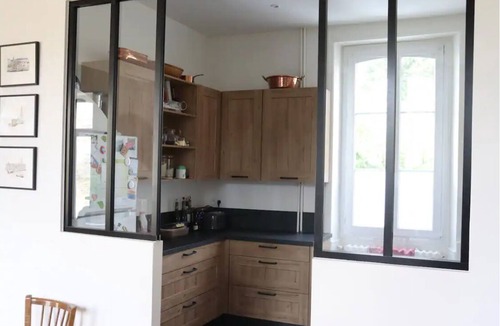 Laval House | Charmante Maison Ensoleillée Avec Jardin