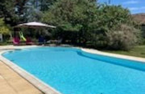 Solesmes Bed & Breakfast | Charmantes chambres avec piscine près de l'abbaye de Solesmes - FR-1-410-403