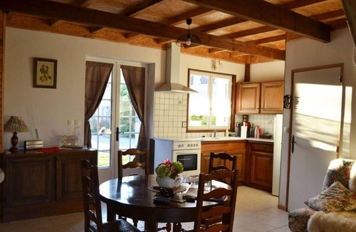 Saint-Sulpice-de-Cognac Cottage | Charming Cottage with Private Garden, Terrace, Fireplace & Close to Vineyards - Pets Welcome!