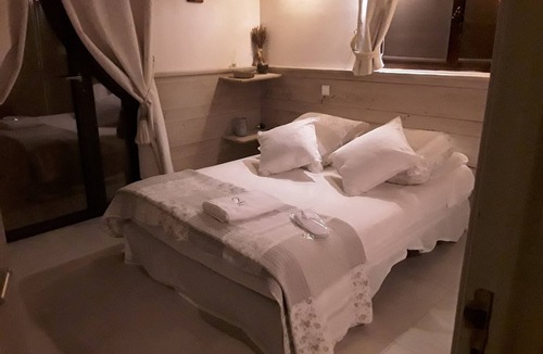 Saint-Etienne-du-Gres House | Charming 19th century mas in Provence