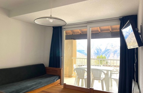 Peyragudes Apartment | Charming 2-BR Apt for 4, Near Slopes, Stunning Views, Parking & Spa Access in Peyragudes