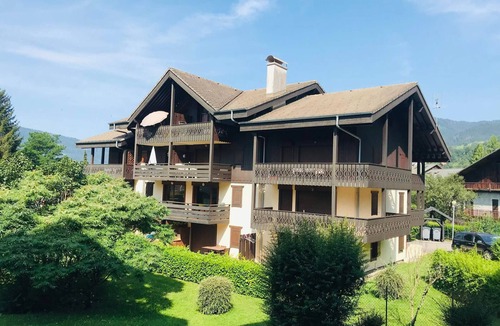 Samoens Apartment | Charming 2BR Apartment with Balcony, WiFi & Garage in Central Samoëns, Sleeps 4