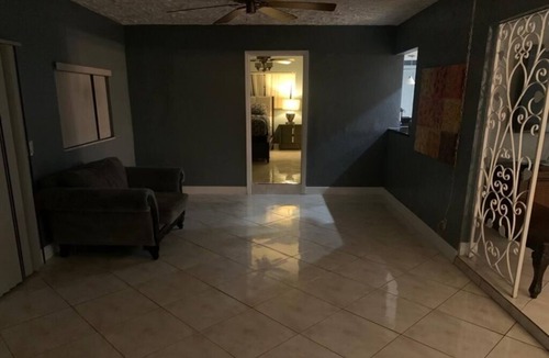 Lauderhill House | Charming 3-bedroom house with AC and WiFi in lovely Lauderhill