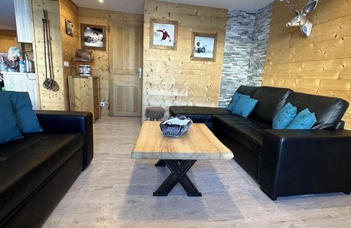 Val-Thorens Apartment | CHARMING 96m2 APARTMENT ON THE SLOPES (SLEEPS 12, 5 SHOWERS 3 WC) VAL THORENS