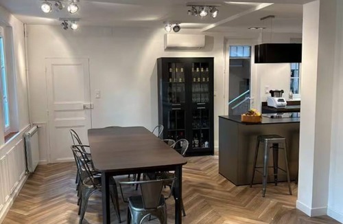 Toulon Cottage | Charming air-conditioned house with swimming pool in a quiet location -near the beach -Faron -centre