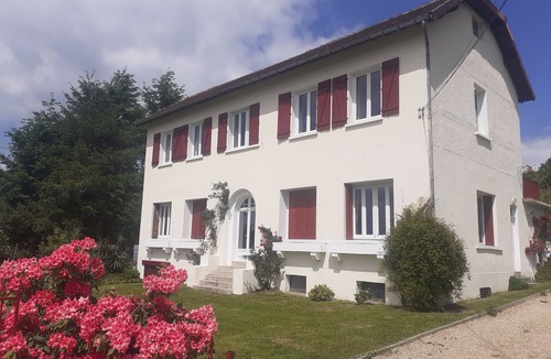 Bussiere-Galant House | Charming and spacious 8-bed w/Pool & Outdoor Kitchen in village with amenities