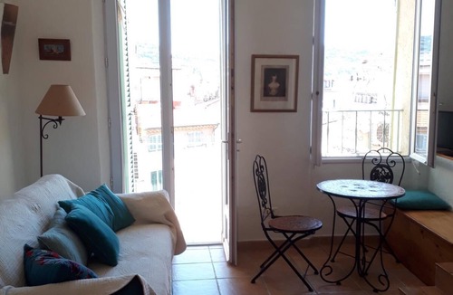 Le Suquet Apartment | Charming apartment with lovely view and balcony in Le Suquet