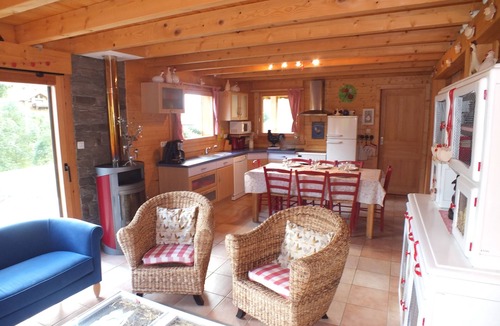 Ventron Ski Chalet | Charming chalet located on the edge of a lake with views of the ski slopes