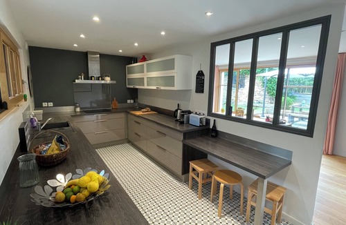 Parame House | Charming family home close to shops and beaches