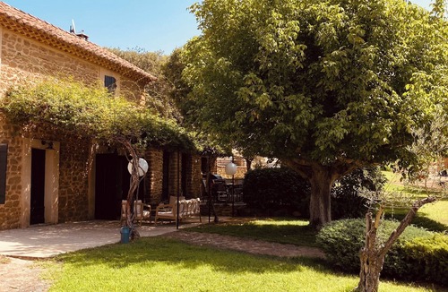 Beaumes-de-Venise Villa | Charming farmhouse in Provence, rock-side pool, ideal for large families