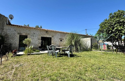 Saint-Georges-d'Oleron House | Charming Renovated House Near Beach & Cycling Trails, Sleeps 4, Quiet Area
