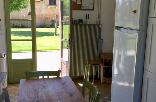 La Ferte-Saint-Aubin Cottage | Charming gîte on a farm surrounded by nature. Shared pool in summer