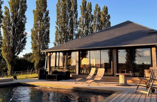Sainte-Marguerite-de-Viette Apartment | Charming gîte with pool and spa in Normandy
