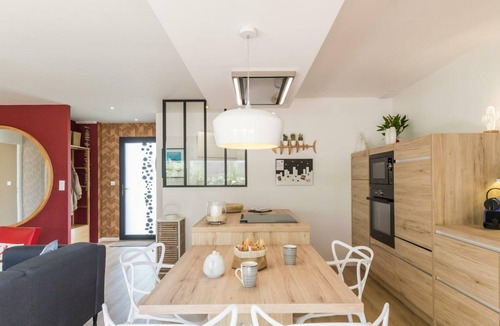 Barneville-Carteret Cottage | Charming Ground-Floor Home with Terrace & Modern Amenities Near the Beach