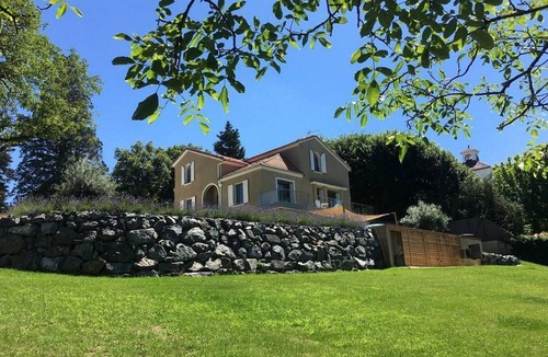 Vichy Cottage | "Charming Vichy Getaway with Heated Pool, Terrace & Spacious Garden"