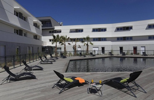 Saint-Jean-de-Vedas Apartment | City Access Stay Near Montpellier