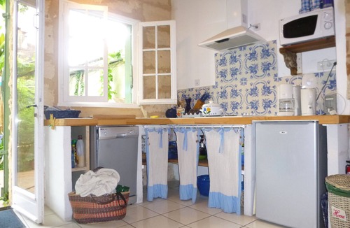 Bergerac House | Claire s' house in medieval village couze near river Dordogne with your pets