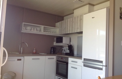 Tosse Ski Chalet | Close to beaches, 49 m² air-conditioned chalet in residential leisure park