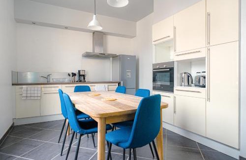 Cholet Apartment | Coeur de ville #B1 - Chambre privée dans logement partagée - Proche commerces et transports