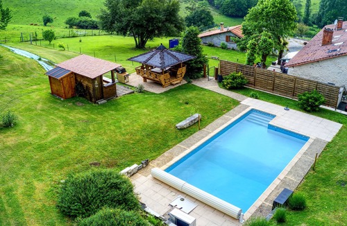 Leguillac-de-l'Auche Villa | Comfortable gîte, sleeps 7/12, with private pool. SPA option