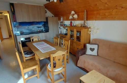 Saint-Jean-d'Arves Ski Chalet | Comfortable 6-person apartment Saint Jean d'Arves les Sybelles 3* rated