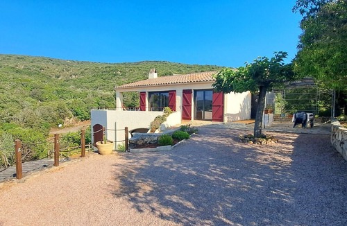 Portigliolo Villa | COMPLETE VILLA 160 m2 700 m from the sea, view of the sea, bloody islands and scrubland.
