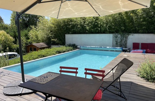 Saint-Didier-au-Mont-d'Or Villa | Contemporary villa with private pool 4.5 X 8. Relaxation and proximity to Lyon