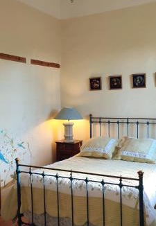 Issigeac House | Cornemuse Cottage Une maison entière de 100 m2 avec cuisine, séjour et jardin au centre d'Issigeac