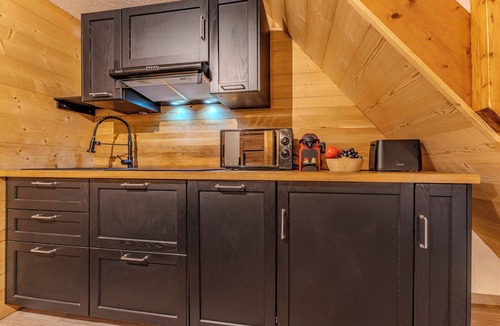 Val-Thorens Apartment | Cosy 2BR Apartment Ski-In Ski-Out Heart of Val Tho