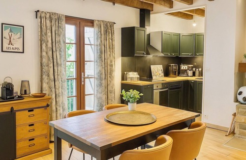 Venosc House | Cosy 4-person house in Vénosc - Fireplace, mountain view balcony, access to Les 2 Alpes
