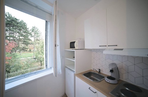 Mulhouse Apartment | Cosy, comfortable studio close to town center and transport (4)