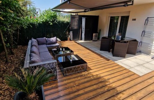 Decines-Charpieu Apartment | Cosy Decines Groupama Stadium-LDLC Arena Climatisé