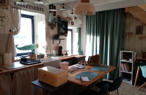 Tredarzec Cottage | Cosy Fisherman's cottage, view on river, 10 mns away from beaches