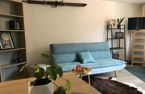 Les Varcins Apartment | Cosy apartment 4 minute drive from the slopes and Saint Martin De Bellville