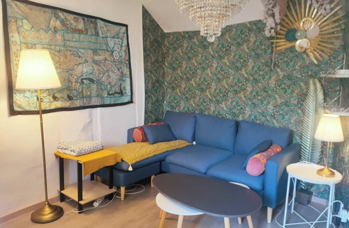 Rennes-les-Bains Apartment | Cosy T2 apartment with river view, sleeps 2
