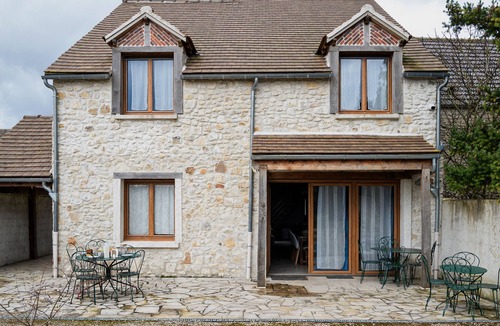 Chenou Cottage | Cottage 'Le Figuier' with Shared Garden and wifi