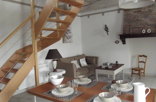Saint-Prouant House | cottage "straw of yesteryear" 4 to 5 people near the PUY DU FOU in St Prouant