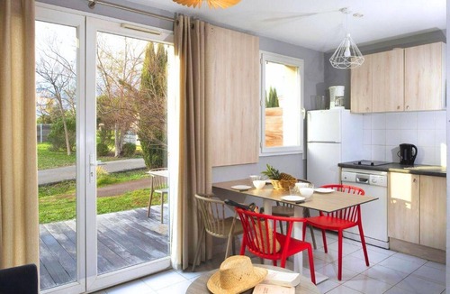 Fabregues House | Cottage with On-Site Fitness Room